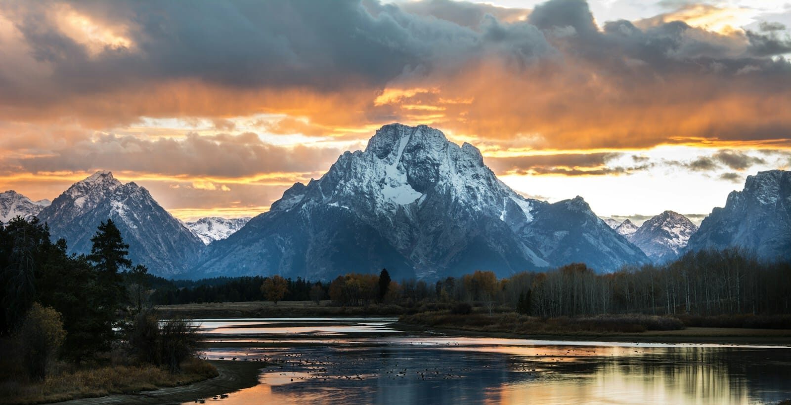 usa travel guide gray mountain under white cloudy sky