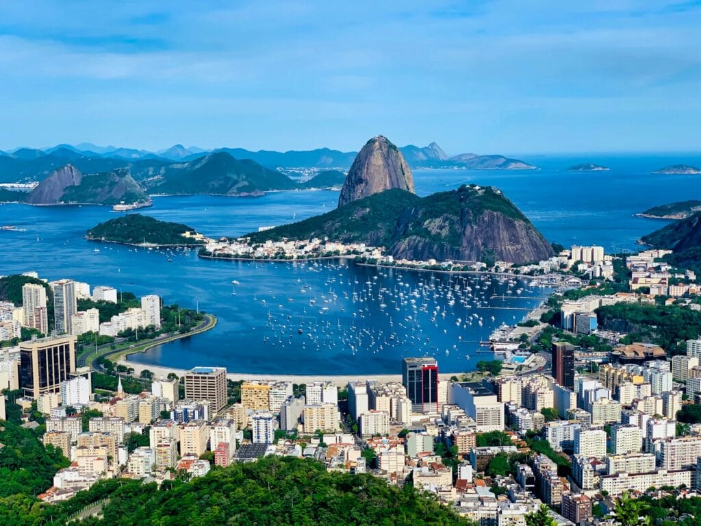 Mirante Dona Marta
Islet near city during daytime