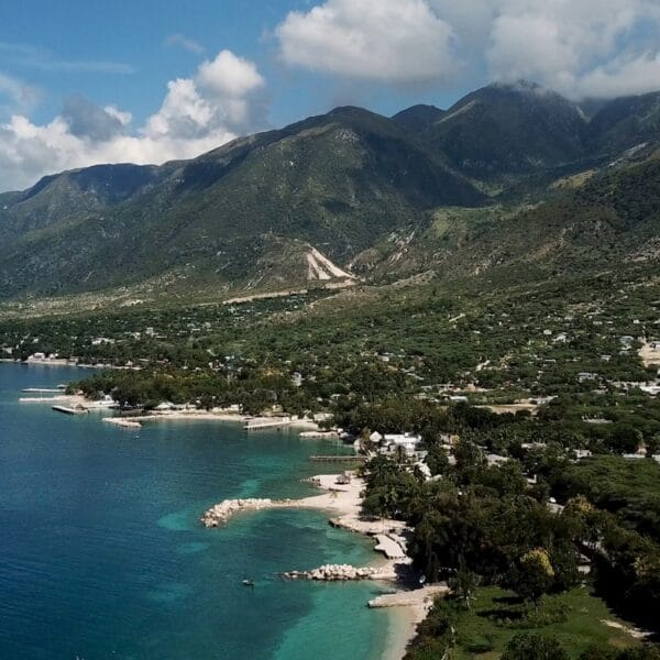 Haiti Tours – Explore History, Beaches & Vibrant Local Culture