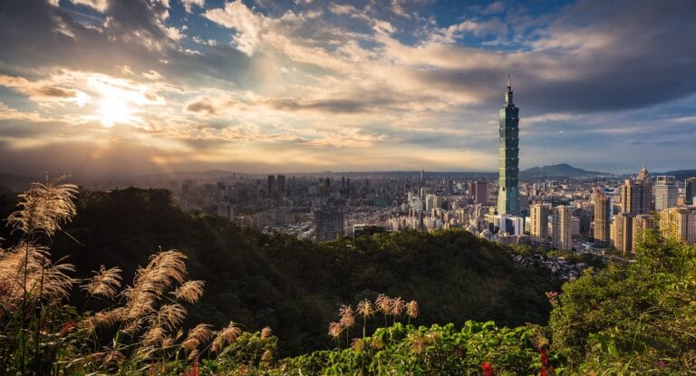 Taiwan Travel Guide city building during daytime