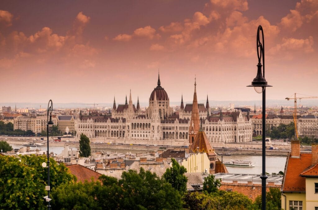 Budapest Tours cathedral during daytime