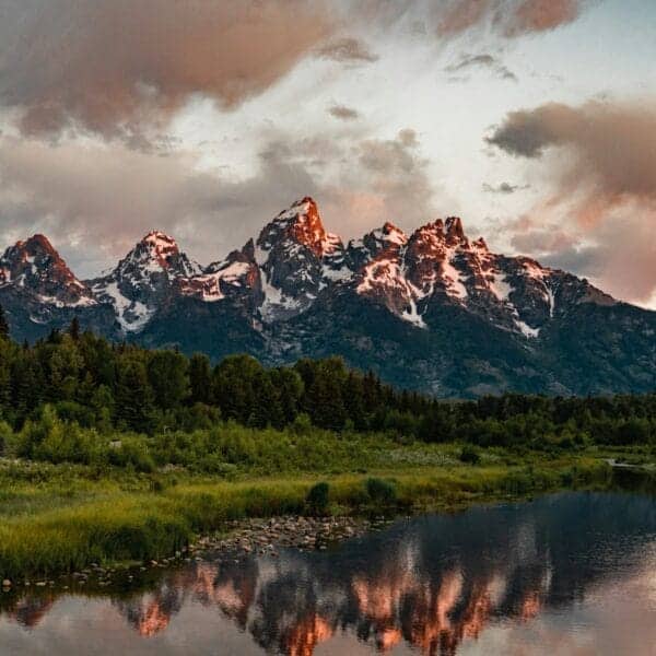 Wyoming Travel Guide Shaped by Weather and Elevation
