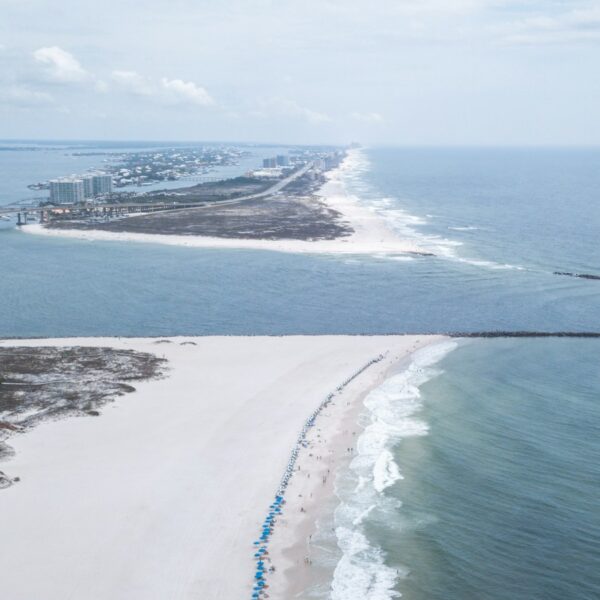 Alabama Travel Guide for Beaches, History and Road Trips