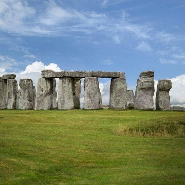 Stonehenge Travel Guide — Explore England’s Ancient Landmark