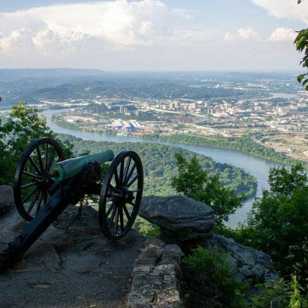 Tennessee Travel Guide: Music Hubs and Scenic Routes