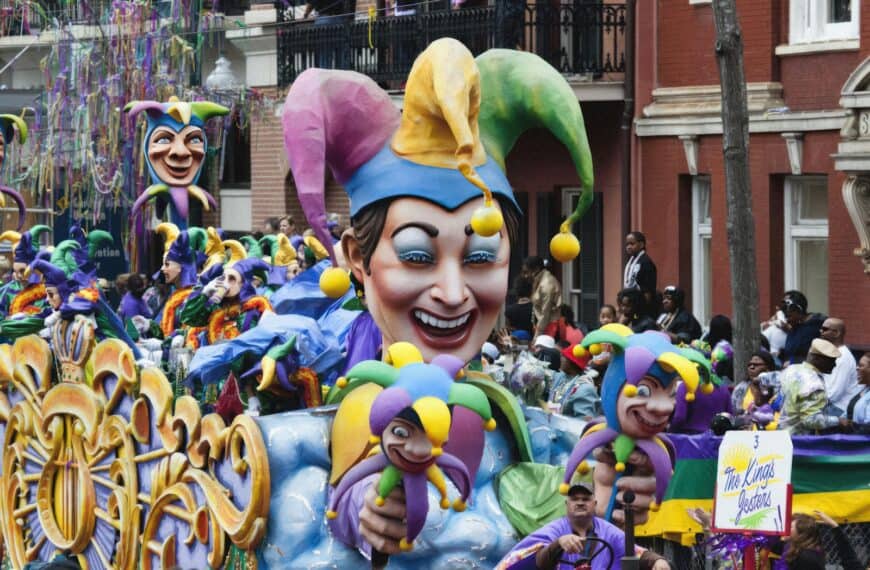 Louisiana Travel Guide Mardi Gras Parade, New Orleans, Louisiana