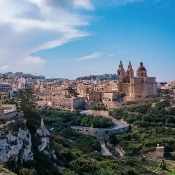 Malta Travel Guide castle in city