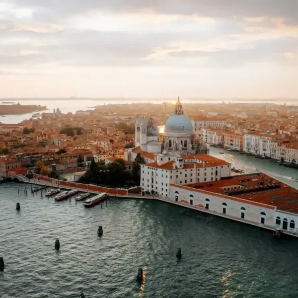 Venice Tours: Top Experiences & Must-See Awaits